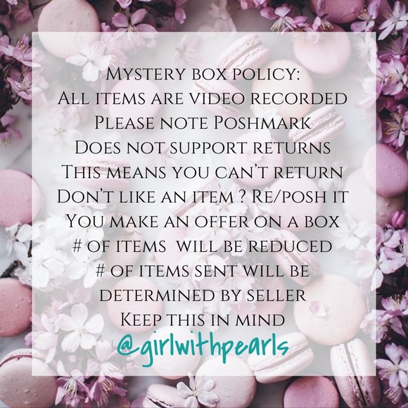 BAGS & PURSES MYSTERY BOX (3-4 ITEMS) - Picture 5 of 8